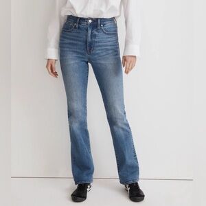 Madewell Skinny Flare Jeans in Fairson
Wash NK889